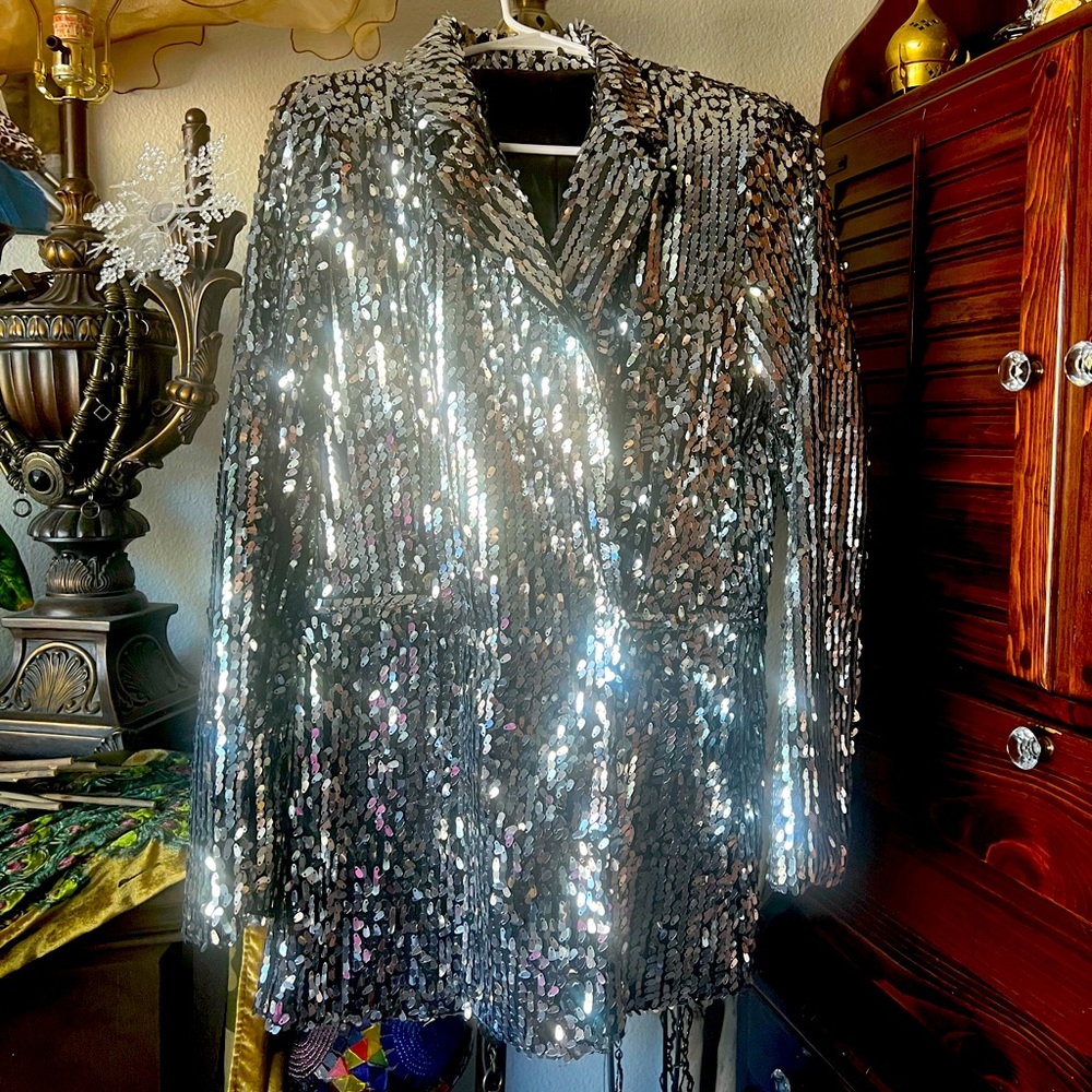 Jazzy, PIZAZZY, show bizz sequin Jacket blazer.  Flashy Flare!